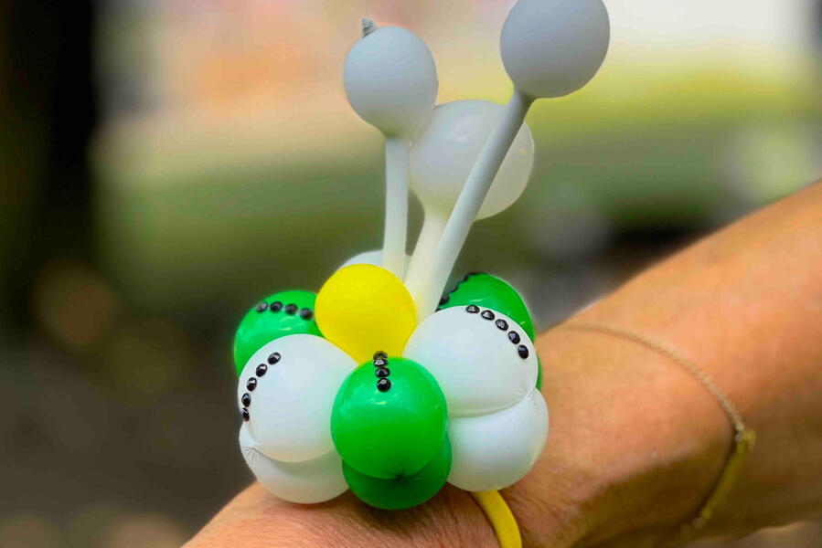 Sculpture sur ballons « Fleur réalisée en sculpture sur ballons »